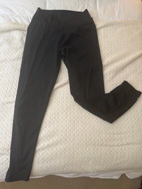 (Two pairs) Adidas + Spyder 7/8 Leggings Size Medium